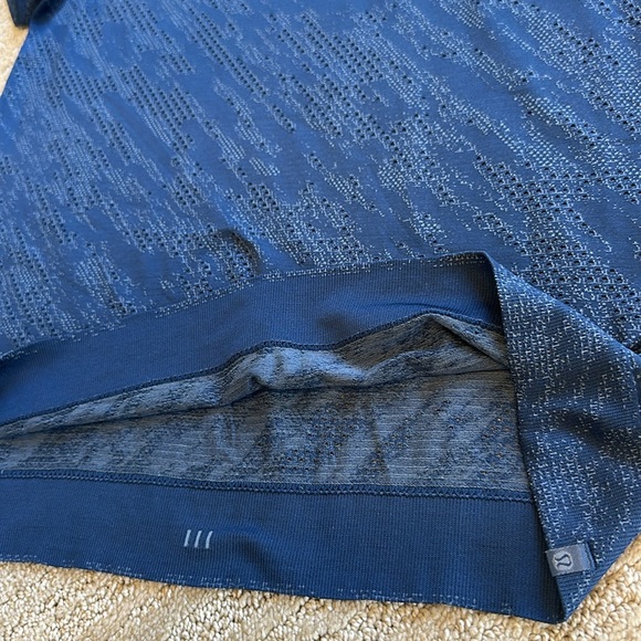 Lululemon Short Sleeve Relaxed Fit Swiftly? - Picture 2 of 5